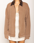 Canvas barn jacket
Corduroy collar
Zip up closure
Side pockets
Lined
brown barn jacket