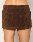 Faux suede mini skirt
Inner shorts lining
Side pockets
Side zipper closure
brown faux suede mini skirt
fall outfit
thanksgiving outfit