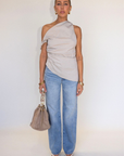 beige Woven tank top
Fixed straps
Twist strap
Ruched side
Asymmetric hem
Unlined
off the shoulder tank top
going out top
linen top