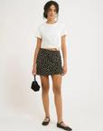 black and white Polka dot printed mini skirt
A-line shape
Picot-trimmed elastic waistband
summer mini skirt
spring mini skirt