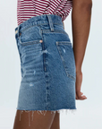 Mid-rise denim short
Medium length
Relaxed fit
Medium blue denim wash
Whiskering and a frayed, distressed hem