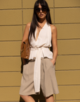 Woven bermuda shorts
Longline shorts
Pleated
Side pockets
Unlined
Taupe bermuda shorts jorts