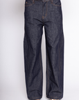 High waisted denim jean
Dark wash
Button fly closure
4 pocket construction
Contrast stitching
Unlined
dark denim jeans
fall bottoms
fall pants
fall denim
fall outfit
denim on denim outfit