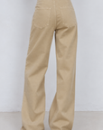 beige tan Hidden waist band jeans
Hook and zipper closure
Unlined
2 back pockets