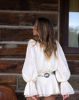 cream Long sleeve chiffon boho mini dress
Ruffle edges
Front ties
Partially lined
coachella outfit
stagecoach outfit
boho mini dress