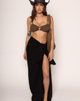 TOP
Textured bandeau bikini top
Center O ring
Removable adjustable shoulder straps
Back clasp closure
Polyester/Spandex/Elastane
Brown bikini top
BOTTOM
Brown bikini bottom
Textured bikini bottom
Side O ring
Cheeky
Polyester/Spandex/Elastane