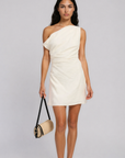 Linen mini dress
Asymmetrical one shoulder
Twisted strap
Cinched sides