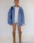 white Smocked floral printed shorts
Faux front bow
Elastic waistband
Has stretch
Unlined
summer shorts