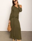 One shoulder long sleeve maxi dress
Asymmetrical neckline
Adjustable hip tie
Green one shoulder maxi dress
fall wedding guest dress
fall maxi dress
thanksgiving outfit
