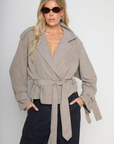 green Cropped trench coat
Collared
Adjustable belt tie
Unlined
fall jacket
fall outfit
fall coat
green trench coat