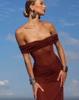 Mesh maxi dress
Off the shoulder
Centre back invisible zipper
Lined at the hip and bust with stretch
brown mesh maxi dress