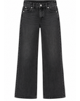 black Super low-rise waist jeans that sits right on your hips
These jeans hug your butt and thighs before flaring from hip to hem for that full-leg moment
Cut lower at the front with added coverage at the back
Cotton/Recycled Cotton