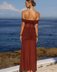 Mesh maxi dress
Off the shoulder
Centre back invisible zipper
Lined at the hip and bust with stretch
brown mesh maxi dress