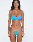 Strapless smocked bandeu bikini top
Silky, buttery-soft matte Italian recycled fabric
Runs small
blue strapless bikini top
blue swimwear
blue bandeau bikini top
resort wear bikini