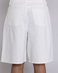 WHITE Mid rise denim bermuda shorts
Bermuda denim shorts
Denim jorts
Pockets
Button fly closure
Unlined
white jorts
