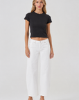 white High rise barrel jean
Wear true to size for a slim, relaxed fit, or size up for a looser look
Finished with Rolla’s signature vintage trims
Zip fly closure