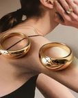 18K Gold Non-Tarnish Chunky Dome Statement Ring
18K Gold Plating
Stainless Steel
Size 7 Measurement: 0.682 Diameter/2.14 Circumference
Size 8 Measurement: 0.714 Diameter/2.24 Circumference
Lead-free/Nickel-safe/Hypoallergenic/Water Resistant
gold chunky dome ring
