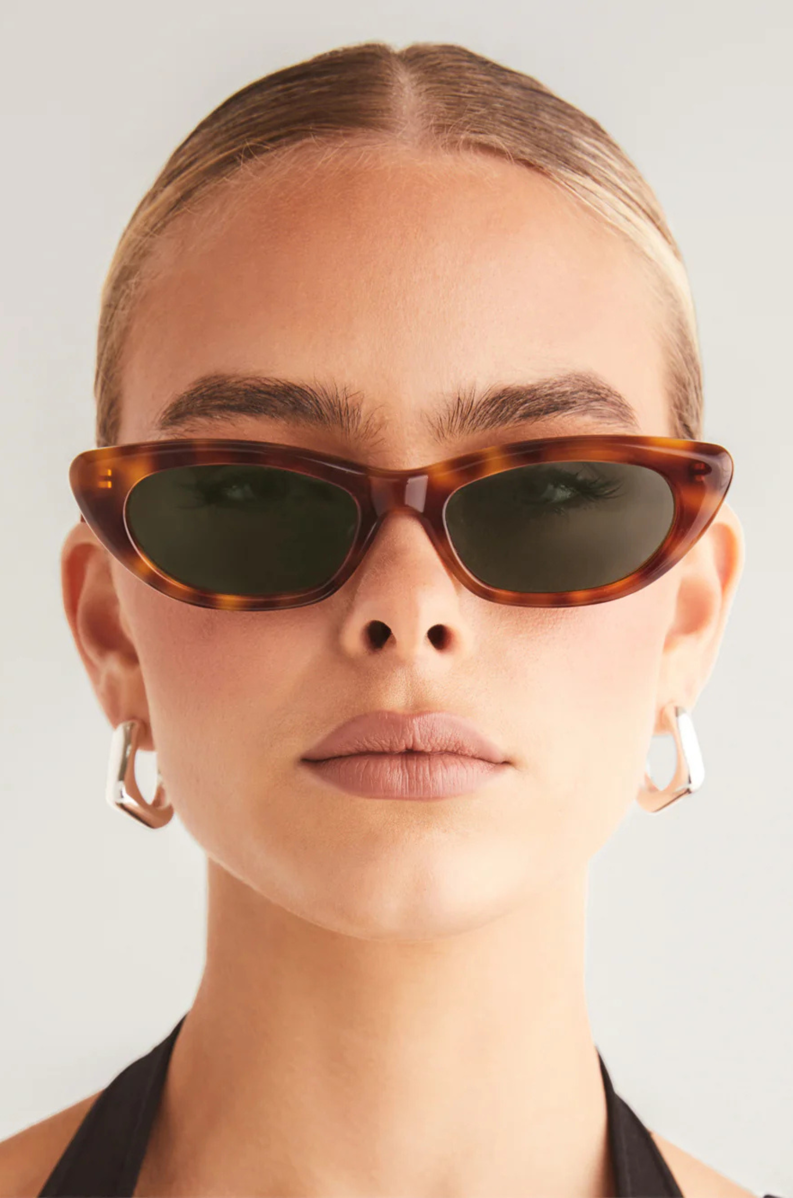 BANBÉ Women\'s Dark Brown Shield Sunglasses Shop Banbé Eyewear Sunglasses Online | Official Site main image 2