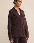 Oversized button down shirt jacket
Relaxed fit
Collared
Long sleeve
Button front
2 front patch pockets
brown shirt jacker
brown shacket
