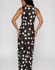 Satin polka dot maxi dress
Scoop neckine
Strapless
Side zipper closure
Unlined
Black and white polka dot maxi dress