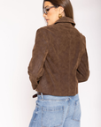 brown Vegan suede jacket
cropped fit
pointed collar and wide cuffs
Hidden side pockets
Seam detailing
Centered front zipper
fall jacket
fall outfit
winter jacket
winter outfit
free people jacket