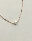Gold filled dainty chain bracelet
Freshwater pearl charm
Length: 5" with a 1.5" extender
Freshwater pearl charm: .25"
Size and shape of pearl may vary