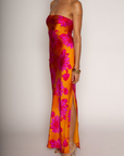 Floral printed satin maxi dress
Strapless elastic neckline
Inner runner grip lining
Side slit
Fully lined
Floral strapless maxi dress
wedding guest dress
tequila sunrise theme dress