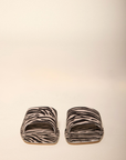 One-band zebra suede printed slide sandal
Squared toe
Padded insole
Suede/Synthetic
zebra slide sandals