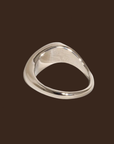 18K non-tarnish classic wavy band silver ring
18K gold plating stainless steel
Size 7 measurement: 0.682 Diameter/2.14 Circumference
Lead and Nickel Free
Hypoallergenic
Water Resistant