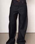 High waisted denim jean
Dark wash
Button fly closure
4 pocket construction
Contrast stitching
Unlined
dark denim jeans
fall bottoms
fall pants
fall denim
fall outfit
denim on denim outfit