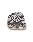 One-band zebra suede printed slide sandal
Squared toe
Padded insole
Suede/Synthetic
zebra slide sandals