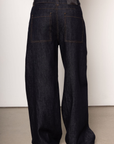 High waisted denim jean
Dark wash
Button fly closure
4 pocket construction
Contrast stitching
Unlined
dark denim jeans
fall bottoms
fall pants
fall denim
fall outfit
denim on denim outfit