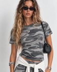 grey Camo short sleeve top
Contrast crew neckline
Short sleeve
Unlined
