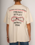 red hot chili pepper Graphic tee
Crewneck
Short sleeves
Unlined
Oversized fit
