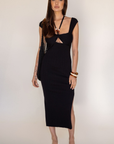 black Knit midi length dress
Sweetheart neckline
Bead details
Luxe knit
Unlined with stretch
Side Slit