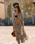 Leopard printed boho maxi skirt
Semi-sheer
Crinkle chiffon
Unlined/Sheer