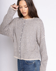 Pin striped knit cardigan
Long sleeve
Rolled collar
Button down closure
Unlined
beige striped cardigan
spring cardigan