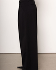 High waisted slack pants
4 pocket construction
Button fly closure
Pleating detail
Belt loops\Unlined
black slack pants
office pants
office wear
holiday outfit