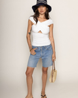 white Criss cross tank top
Front cut out
Side shirring
Unlined