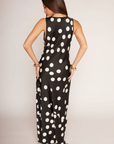 Satin polka dot maxi dress
Scoop neckine
Strapless
Side zipper closure
Unlined
Black and white polka dot maxi dress