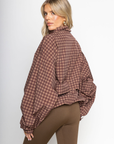 brown Gingham printed windbreaker jacket
Front zipper closure
Adjustable cinch-able hem and arm hem
Side pockets
Partial inner mesh lining
fall windbreaker
cute windbreaker
fall workout outfit