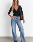 black Soft V neck top
3/4 sleeve top
V neckline
Unlined