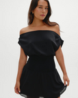 Stretchy knit midsection
Contrasted by lightweight chiffon through the neckline, bodice, and skirt
Wide neckline
Sits naturally as a boat neck and can be styled on or off the shoulders
Double layer skirt
Polyester
black mini dress