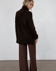 Ribbed knit pants. Elastic waistband. Side pockets. Unlined. brown slounchy pants. cute casual pant. fall outfit.