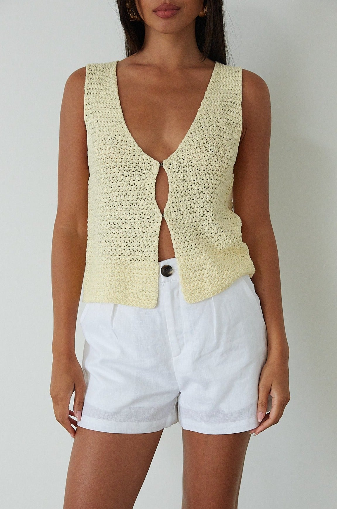 Woven shorts. Button and zipper fly. Side pockets. Faux back pockets. Fully lined. white shorts. white linen shorts. summer shorts. summer bottoms. summer outfit