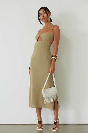 sage green maxi dress. green maxi dress. wedding guest dress. dress with side slit. evening dress. dress for nice dinner