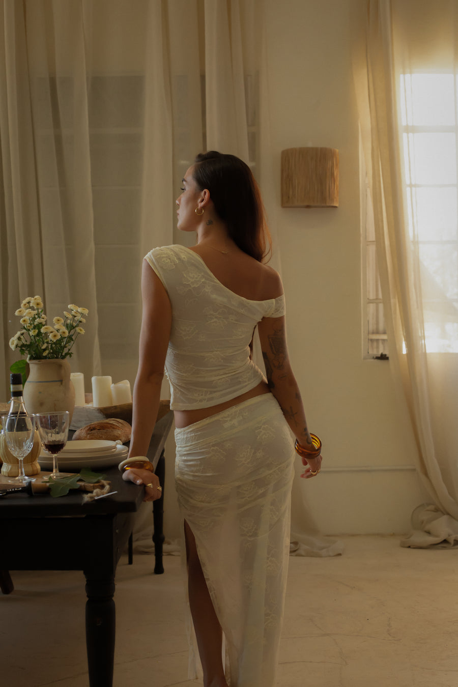 Knit lace maxi skirt. Elastic waist. Ruched sides. Side slit. Fully lined.European summer aesthetic. Tuscany outfit inso. Tuscany aesthetic. Summer skirt. white lace skirt. summer outfit. everyday skirt. vacation skirt. outfit to wear to tuscany. day skirt. going out skirt. white lace maxi skirt. nice dinner skirt. 