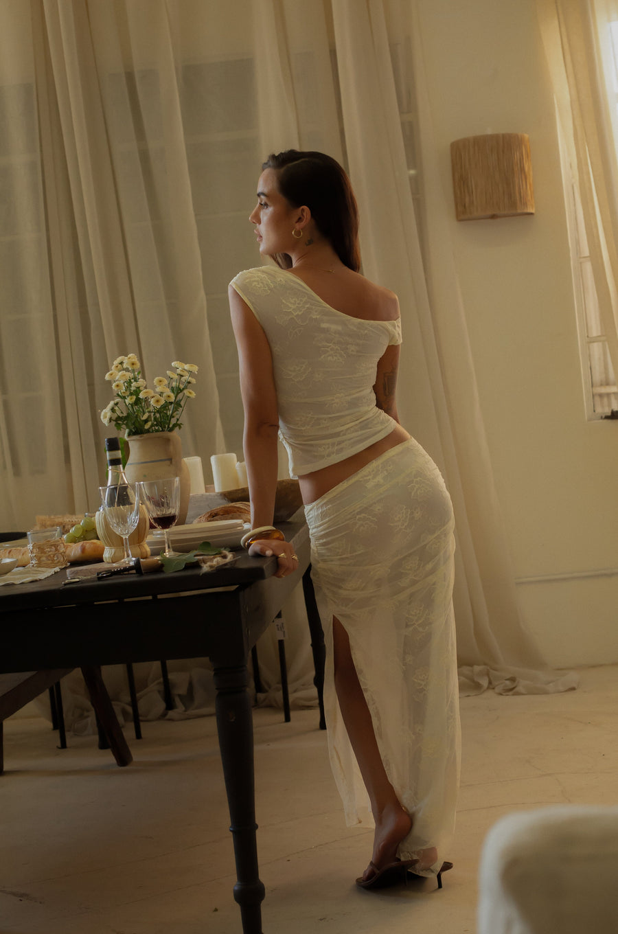 Knit lace maxi skirt. Elastic waist. Ruched sides. Side slit. Fully lined.European summer aesthetic. Tuscany outfit inso. Tuscany aesthetic. Summer skirt. white lace skirt. summer outfit. everyday skirt. vacation skirt. outfit to wear to tuscany. day skirt. going out skirt. white lace maxi skirt. nice dinner skirt. 