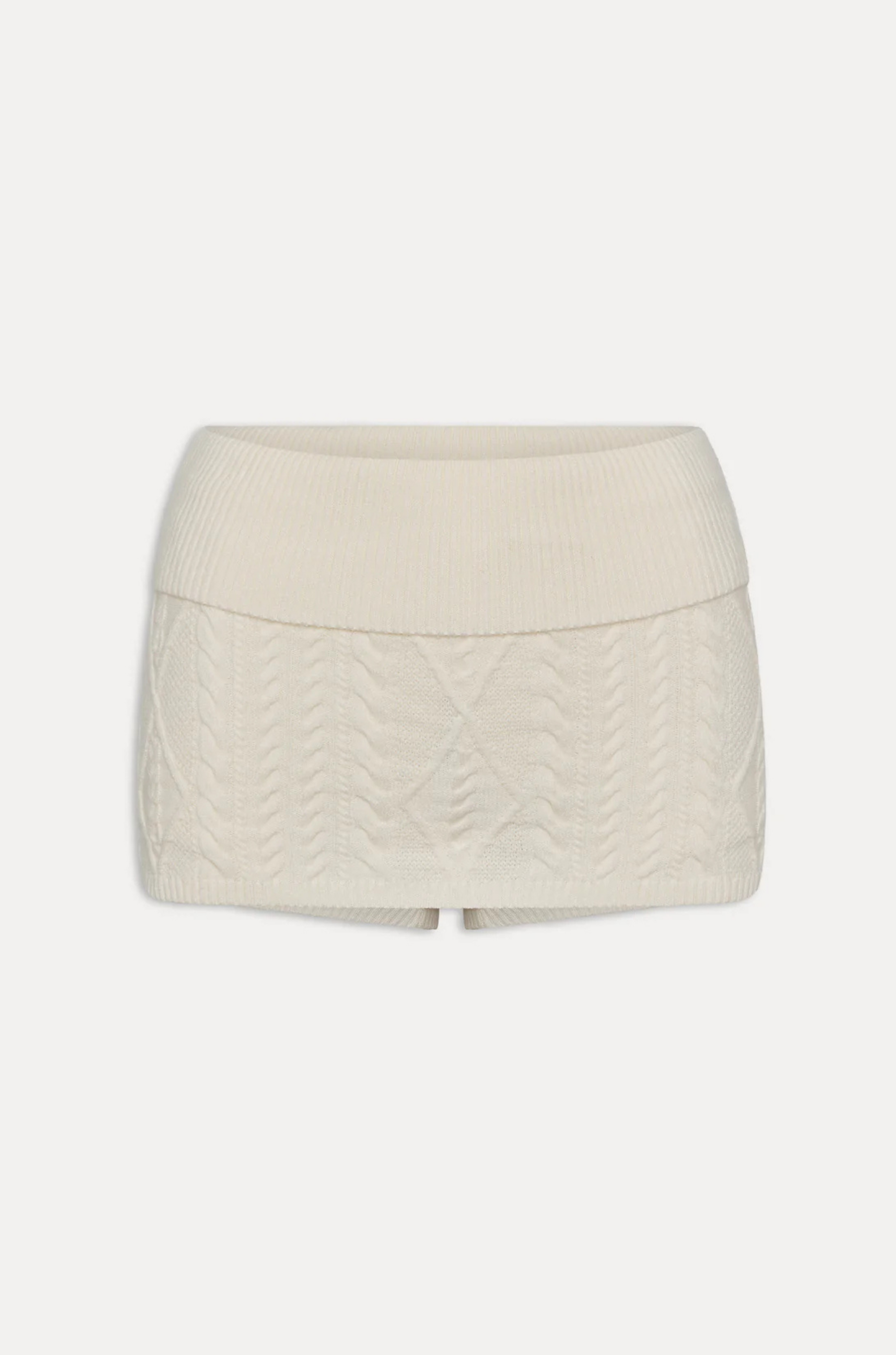 White cable knit mini skirt/skort
Built in shorts
Low rise
Foldover waistband
Mini skirt overlay
Cloud Knit fabric
fall outfit
fall skirt
fall skort
Anti-Pilling Acrylic/Polyester/Modal/Nylon