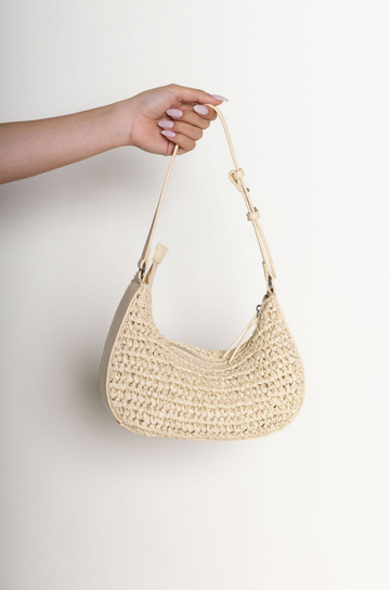 cream ivory Wicker raffia shoulder bag
Inner lining
Zipper closure
Adjustable shoulder strap
Inner zipper and open pouch